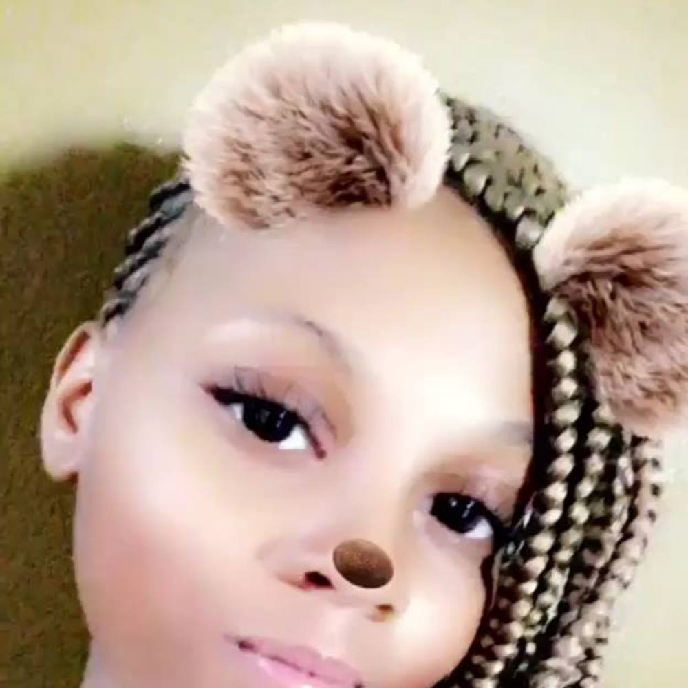 Meet your Posher, Dominique